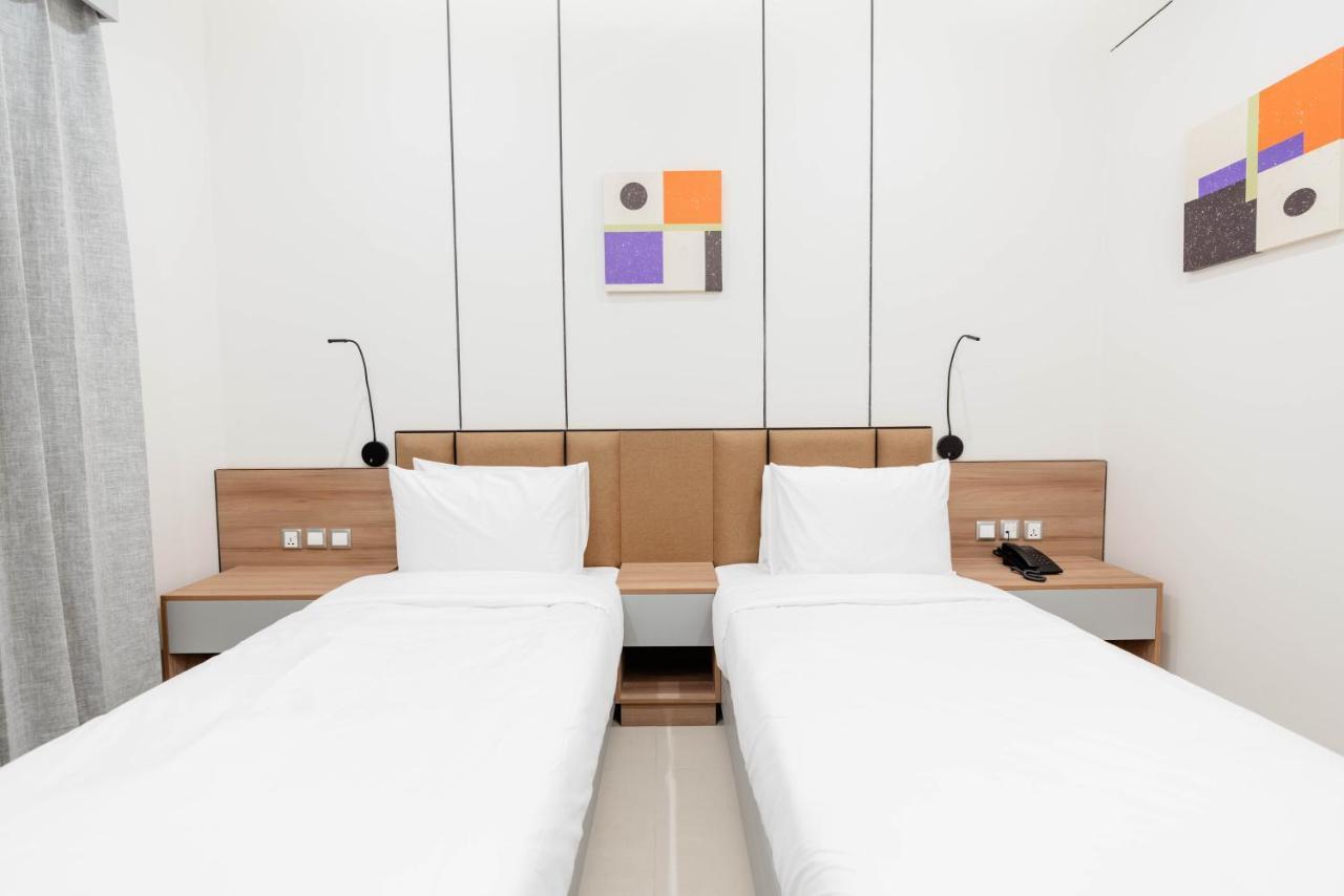 דובאי Resivation Hotel מראה חיצוני תמונה