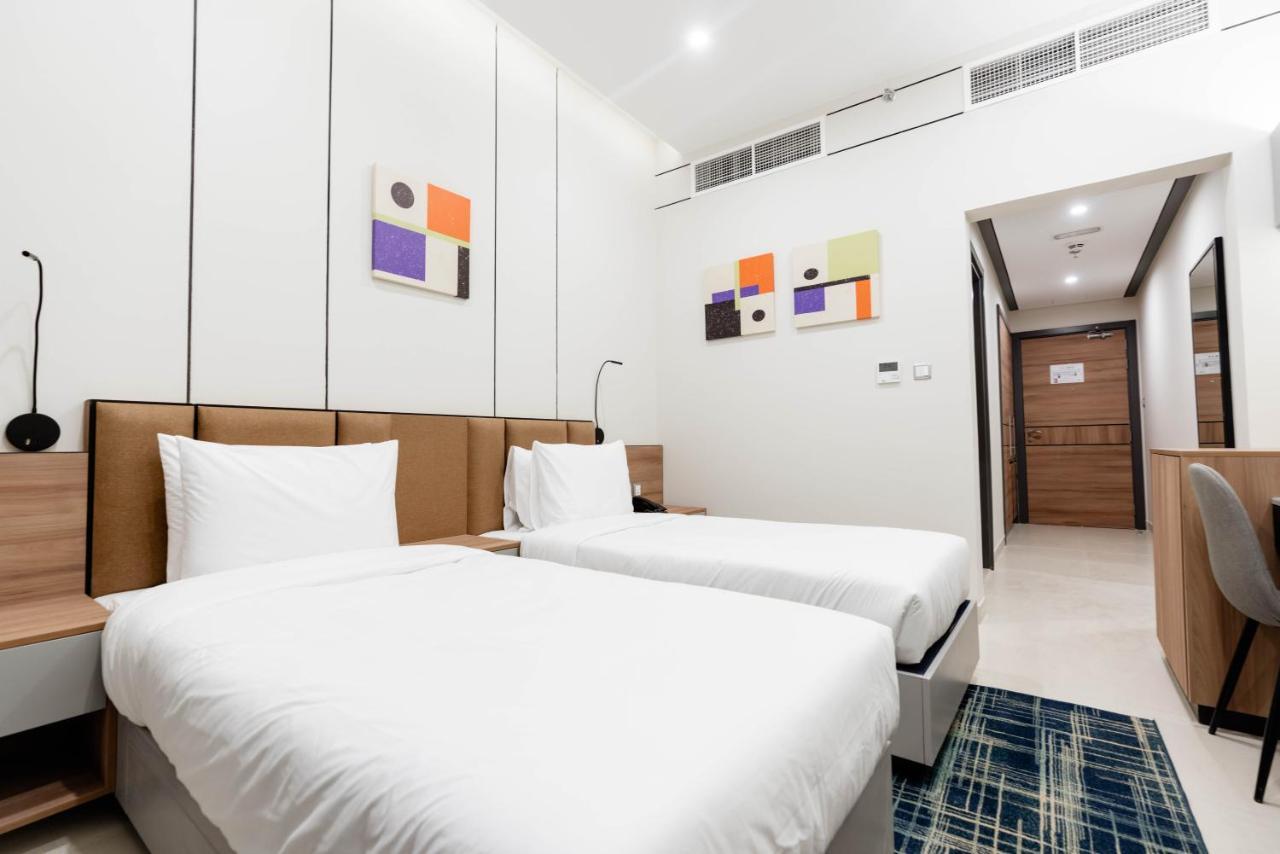 דובאי Resivation Hotel מראה חיצוני תמונה