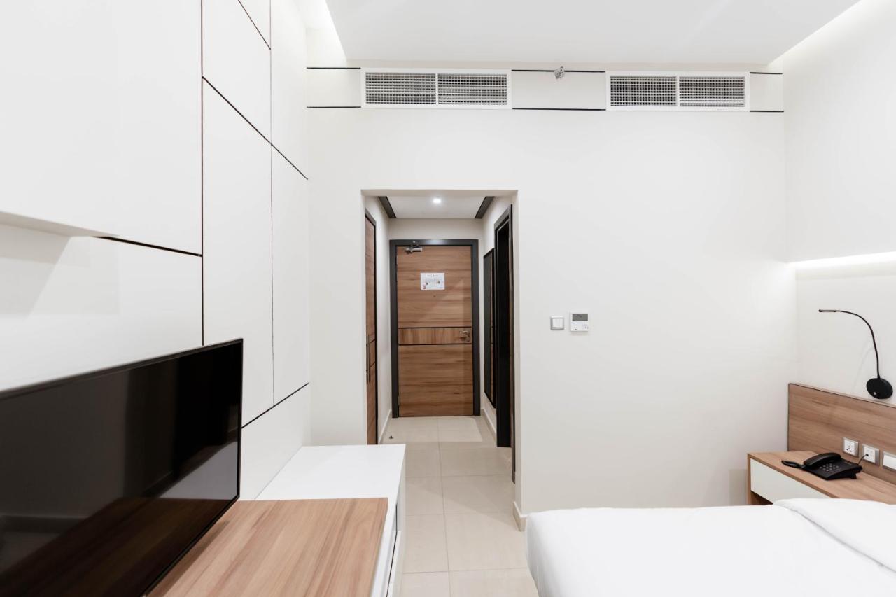 דובאי Resivation Hotel מראה חיצוני תמונה