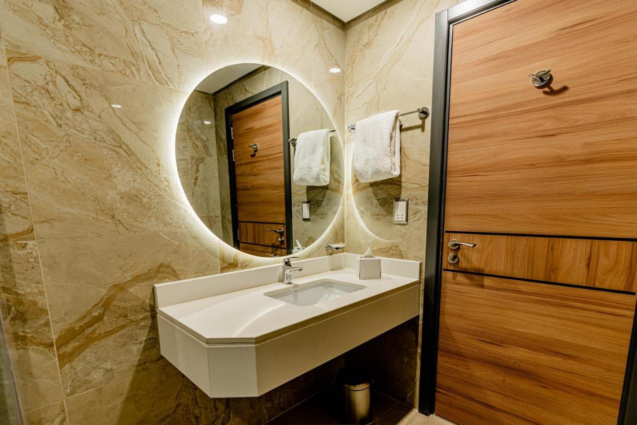 דובאי Resivation Hotel מראה חיצוני תמונה