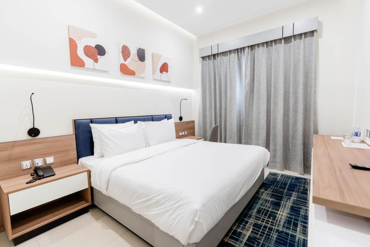 דובאי Resivation Hotel מראה חיצוני תמונה