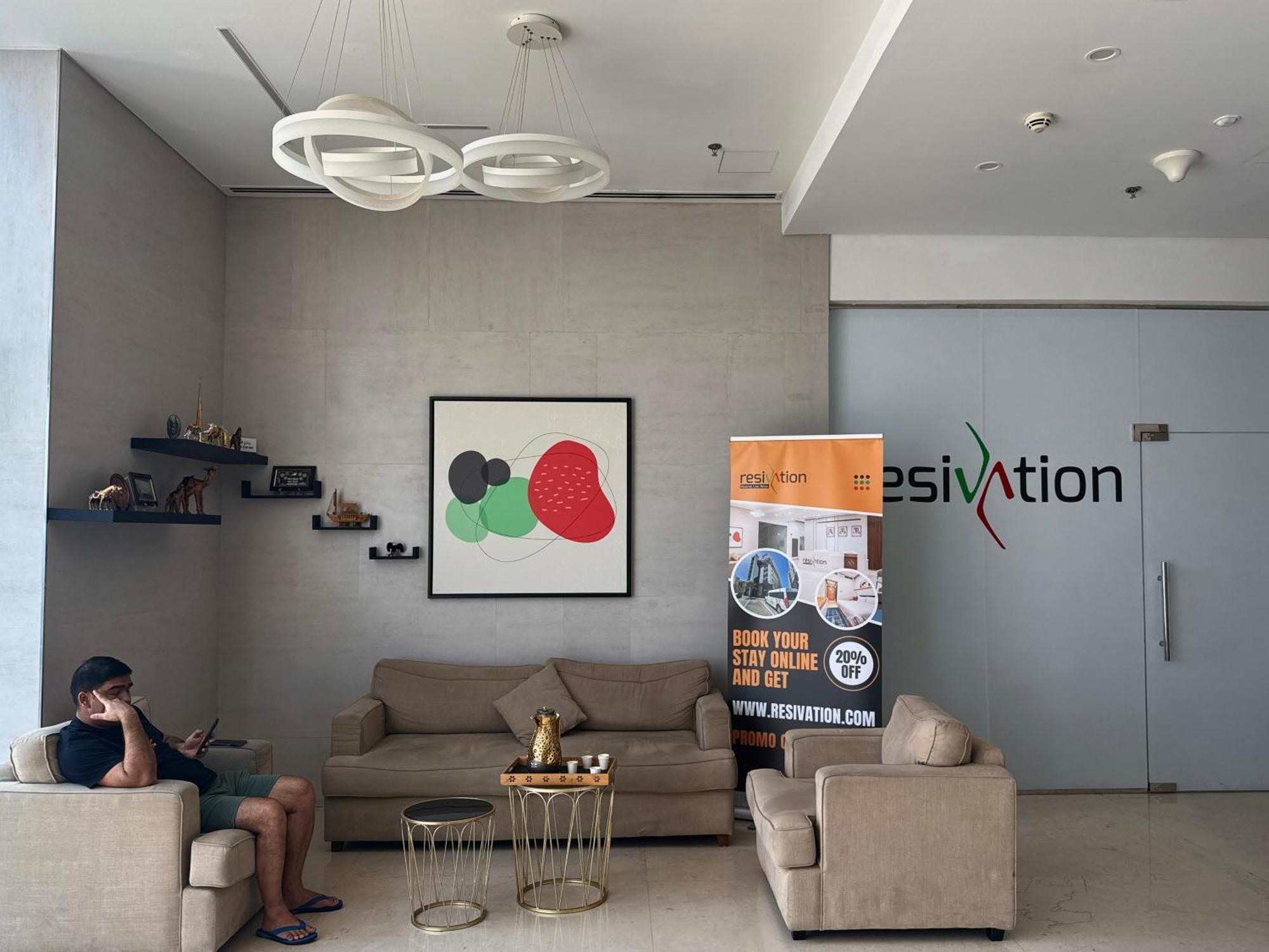 דובאי Resivation Hotel מראה חיצוני תמונה